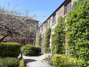 Listed Historic Mill Apartment with Indoor Pool